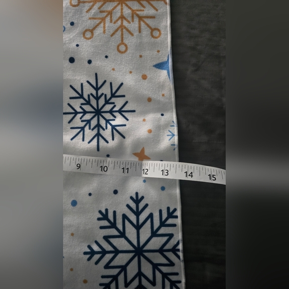 Matching Holiday snowflake Christmas towels - Picture 3 of 5